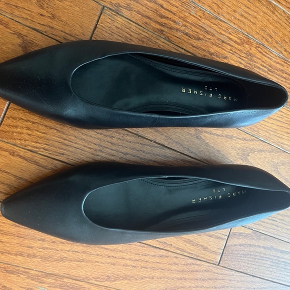 Black Court Pointed Court Shoes - Picture 2 of 3